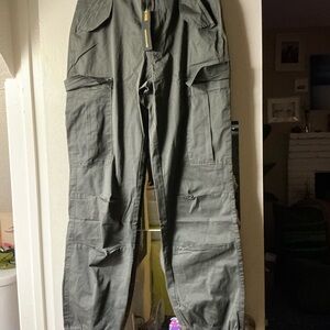 G.I.L.I. Charcoal Cargo Pants new with tags never worn